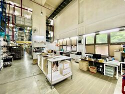 Food Point @ Tai Seng (D13), Warehouse #506889411